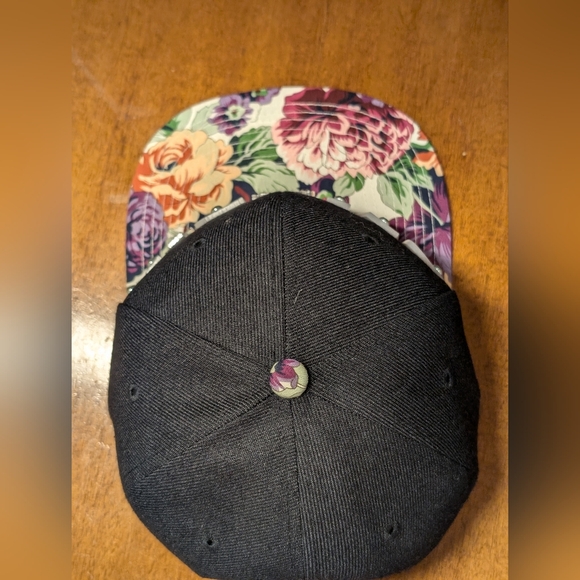 [Rare, Limited] Arsenic x Cyanide 🗡️Paladin🛡️ Purple Floral Snapback Hat | D&D - Picture 6 of 8